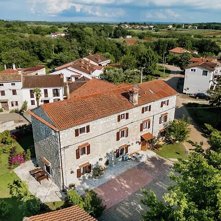 Mirna Stress Free Vol.2 Daire Umag