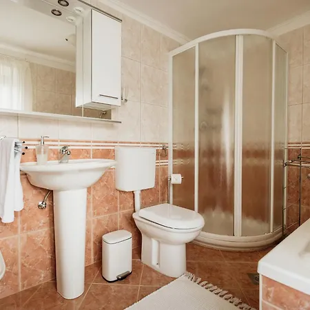 Mirna Stress Free Vol.2 公寓